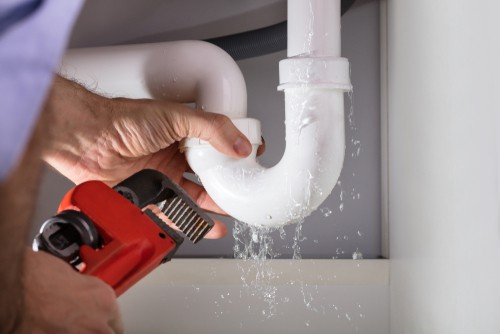 what-to-do-when-sink-leaks